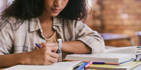 How to Apply for Scholarships to Study Abroad in 2025