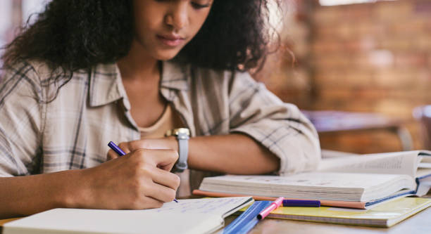 How to Apply for Scholarships to Study Abroad in 2025